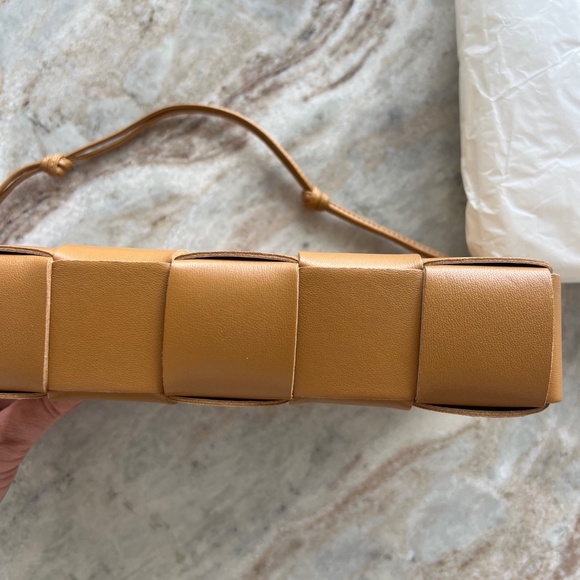 BOTTEGA VENETA Cassette Pouch Bag on Strap - Camel - NWT NEW - Picture 13 of 13